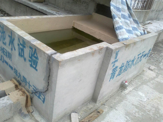 多多28水固胶防水试验