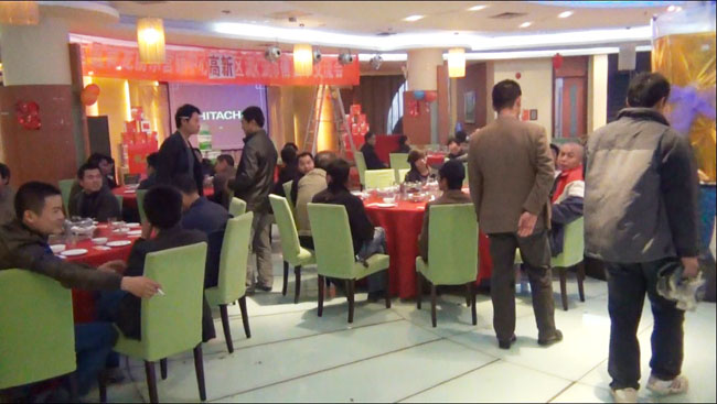 高新区多多28防水涂料推介会现场